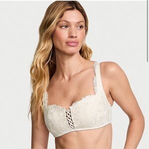NWT Victoria’s Secret Boho Floral Embroidery Lightly Lined Wireless Bra Top